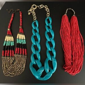 Bundle of 3 summer necklaces includes
Baublebar, other
